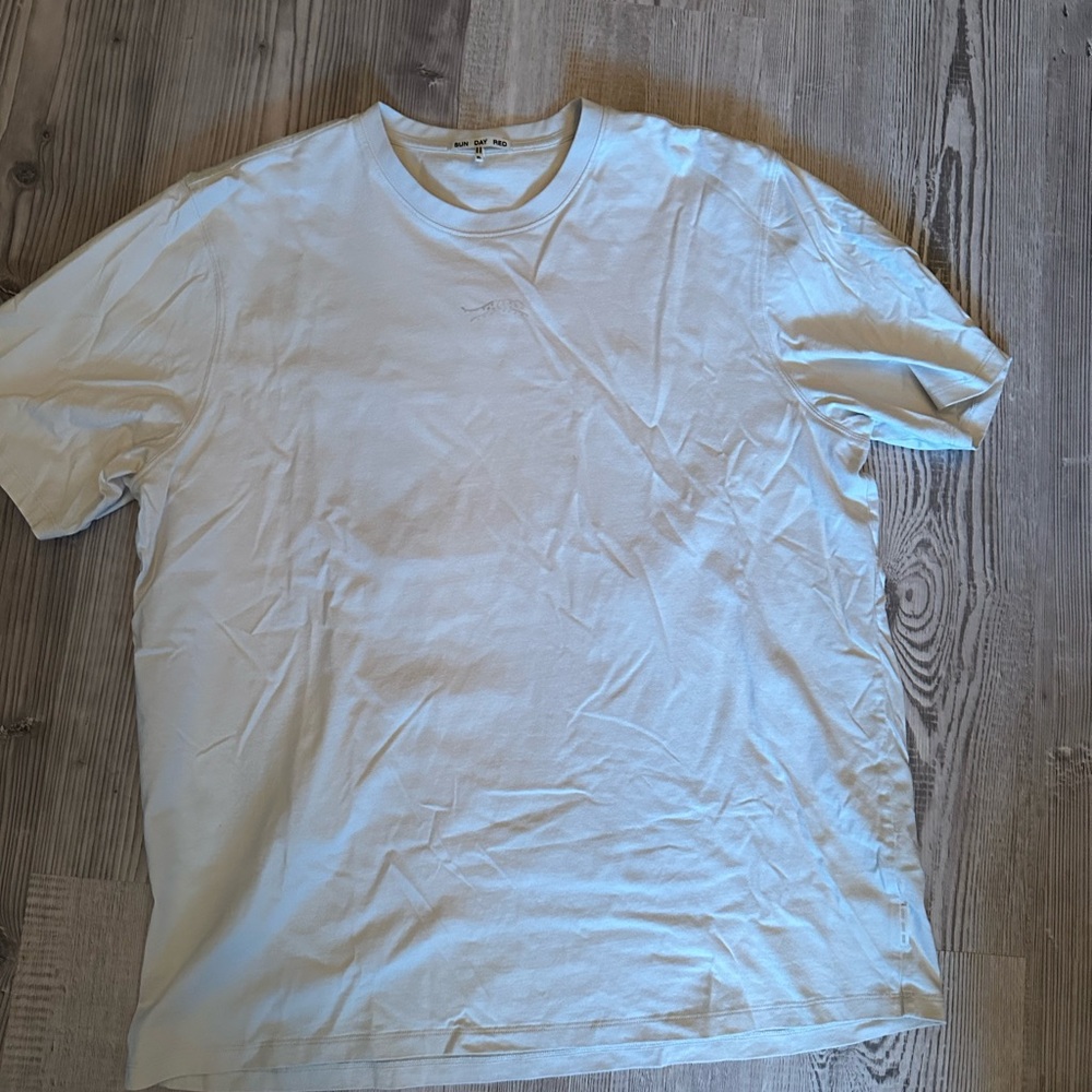 Sun day Red T Shirt XL